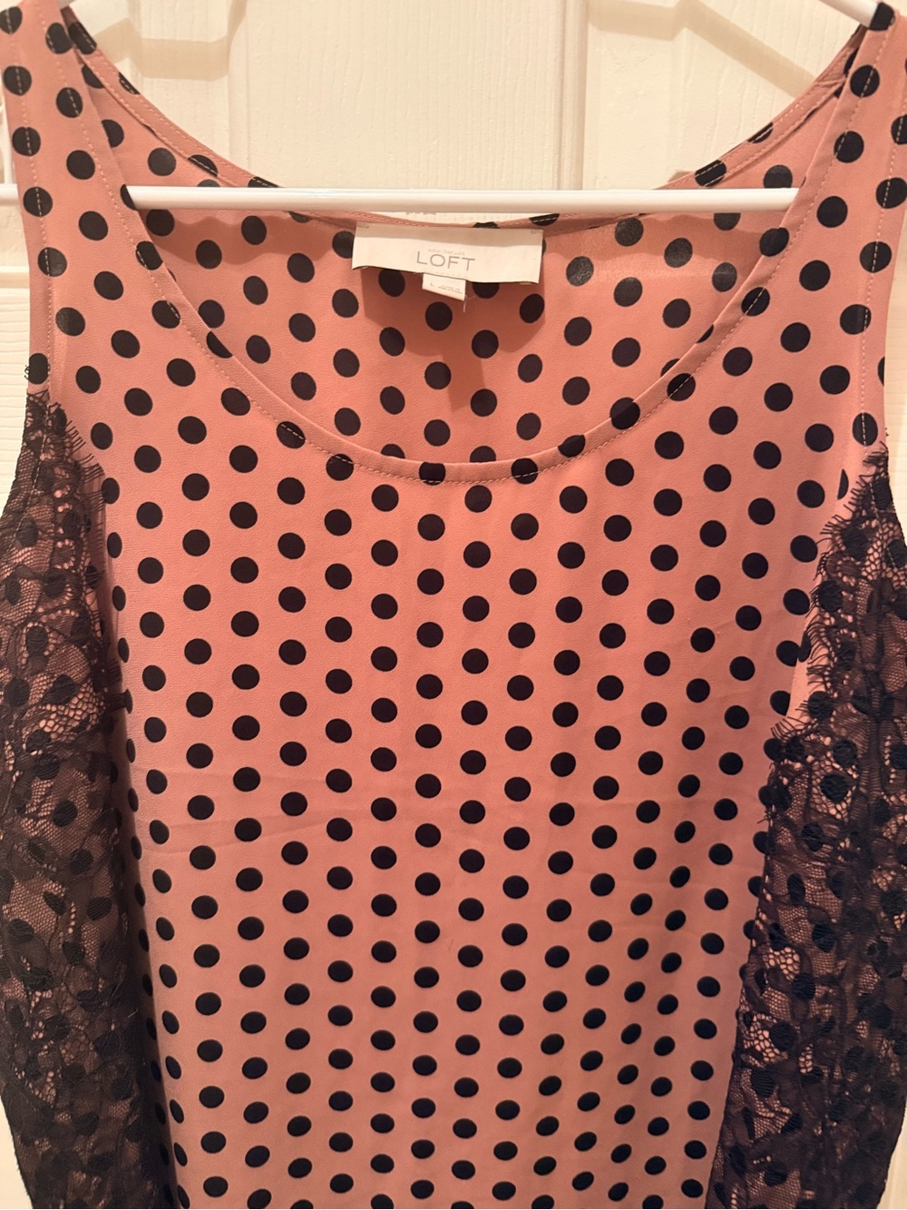 LOFT Large Dusty Pink Polka Dot Sleeveless Blouse Top with Black Lace Sides - Picture 3 of 7